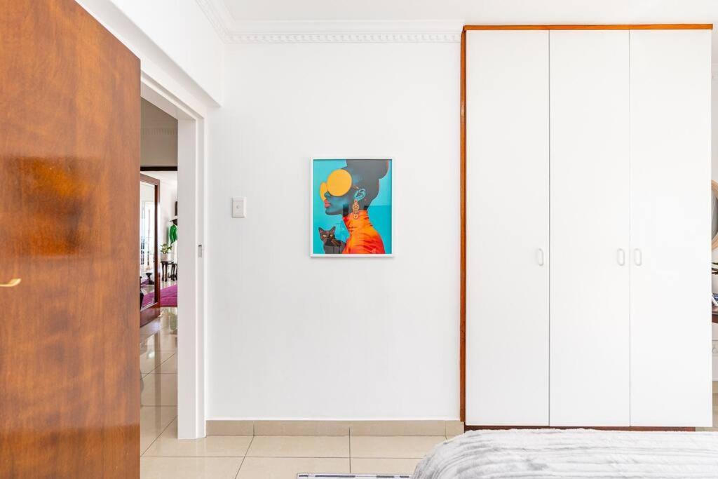 Apartment Stunning 3 Bedroom Beachfront With Parking Cape Town