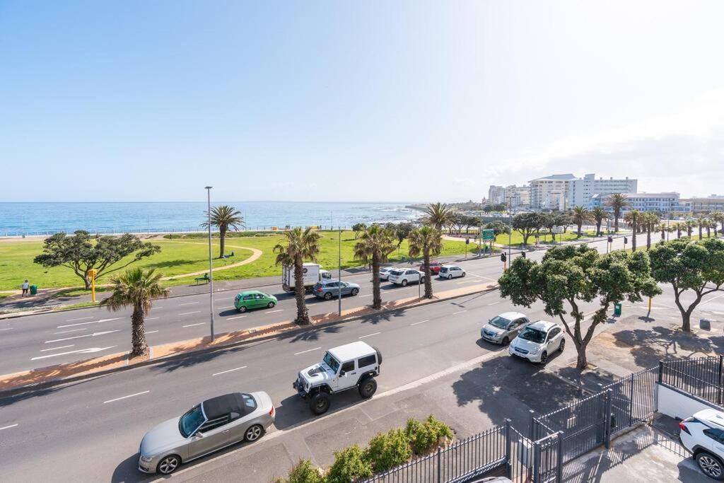 Stunning 3 Bedroom Beachfront With Parking